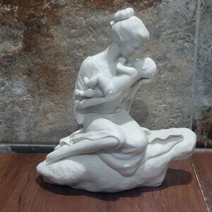 Mother and Child Porcelain Figurine Statue Bob G Wilson Design No 262